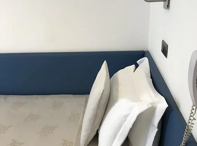 De Londres Hotell 3*